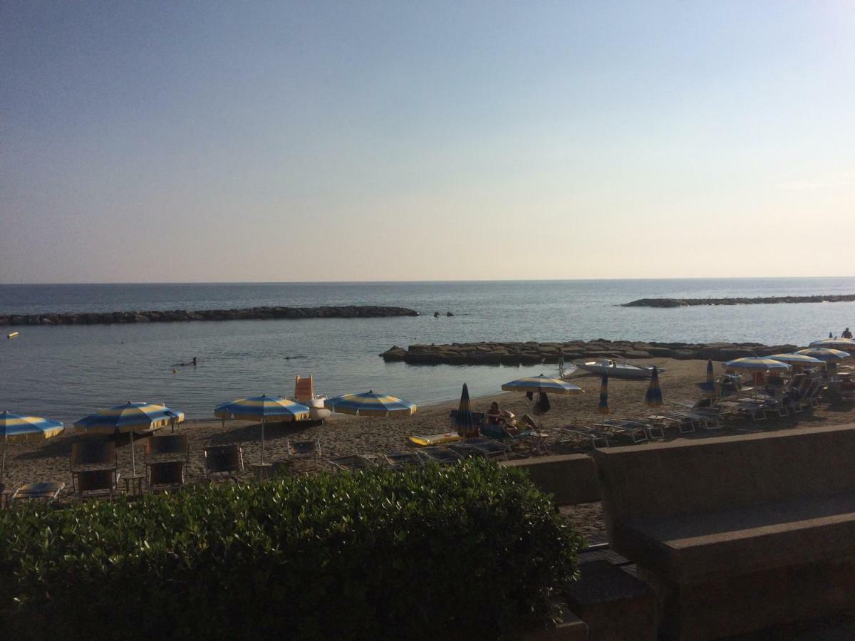 Bistrot del mare Santo Stefano al Mare Exterior foto